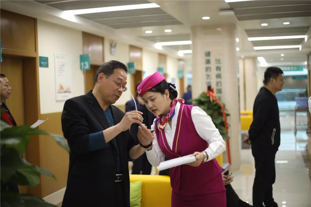 保定24小时套医保卡(北京医保卡使用指南)